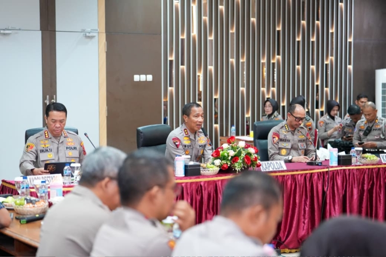 Jelang Aksi Evaluasi Dua Tahun Pemerintahan Prabowo-Gibran, Kapolda Jateng Tekankan Pengamanan Humanis dan Berwibawa